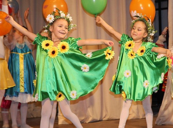 Платья на весну