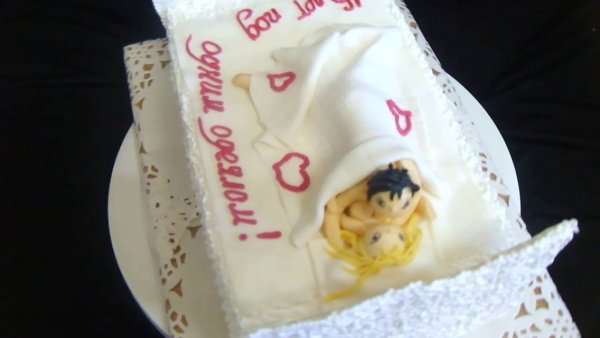 Панно из капрона под одним одеялом