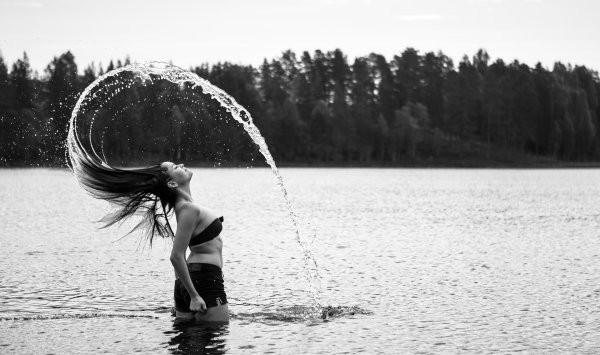 Девушки лето черно белые