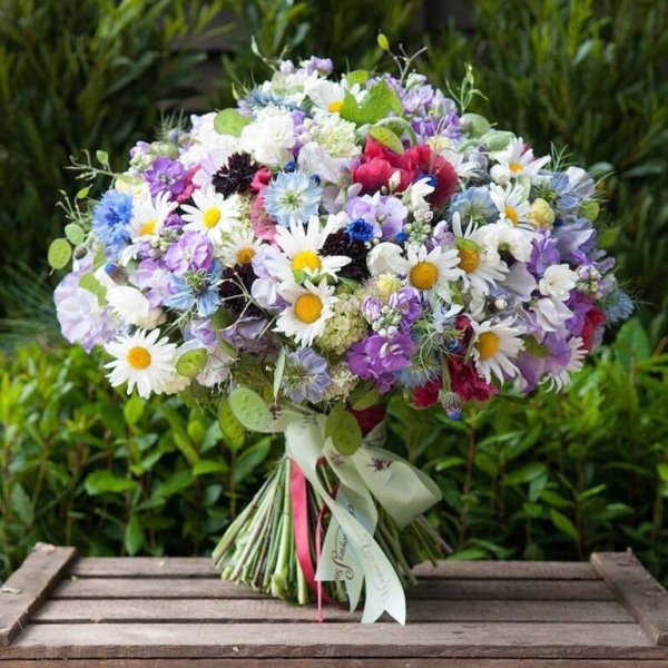 Красивый летний букет