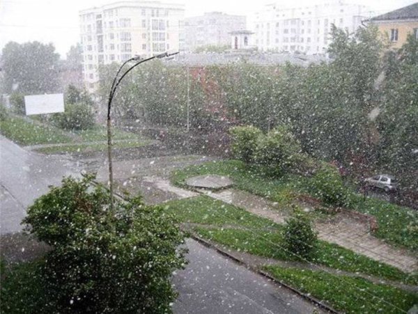 Снег в июле