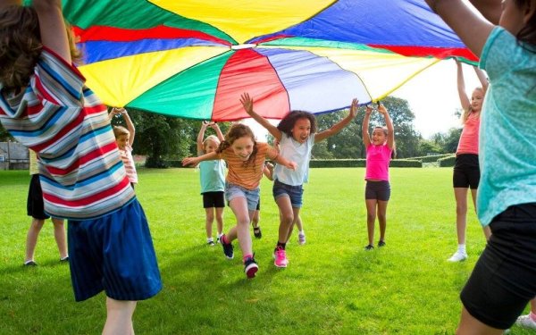 Дети в лагере