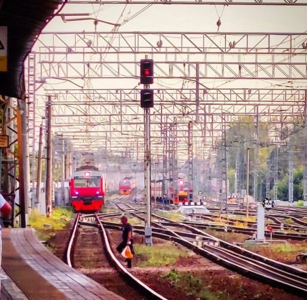 Соедующаяостановка осень