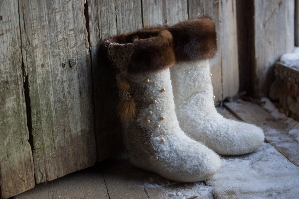 Ноги в валенках