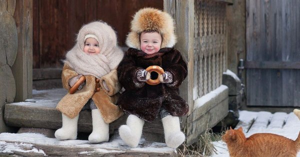 Девушка в валенках