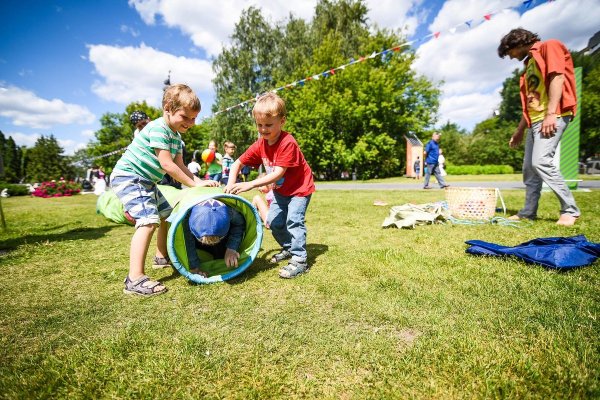 Летние игры с мячиком