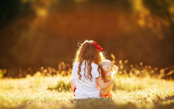 Девочка в поле