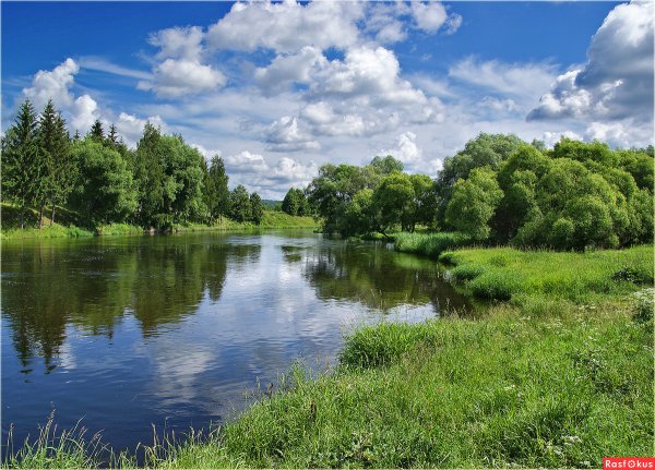 Река Нерская осенью Московская область