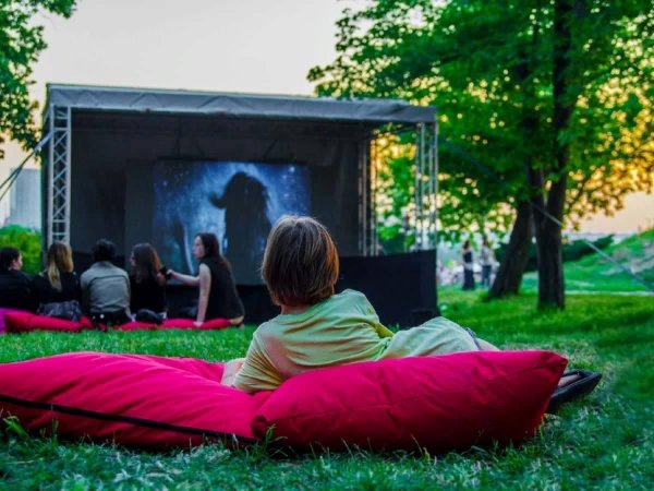 Кинолента с фильмами