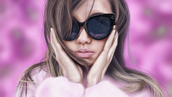 Девушка в очках на розовом фоне