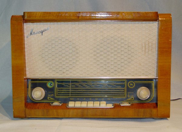 Радиоприемник на природе