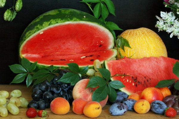 Фрукты арбузы дыни