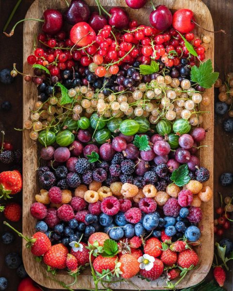 Летние фрукты