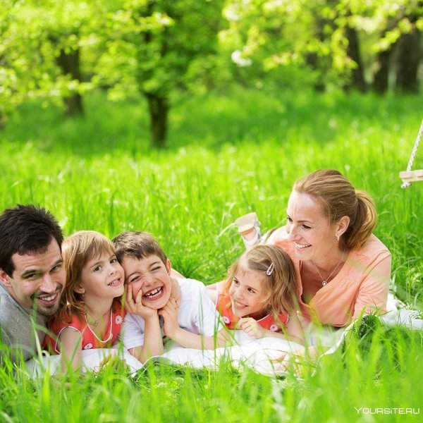 Фото семьи на природе