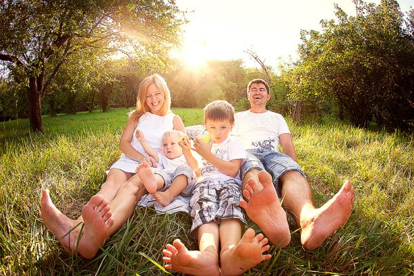 Дети на озере