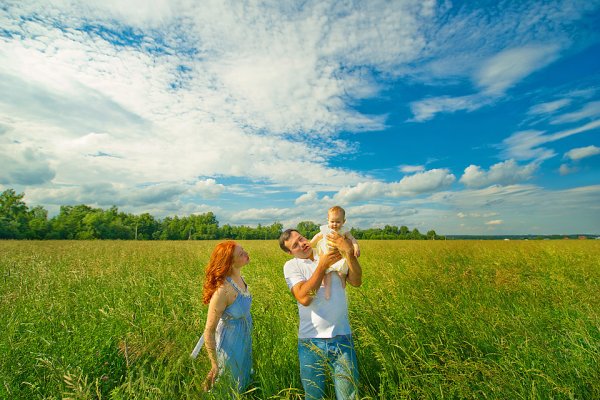 Семейная фотосессия на улице летом