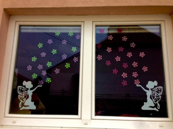 Украшение двери к весне в детском саду