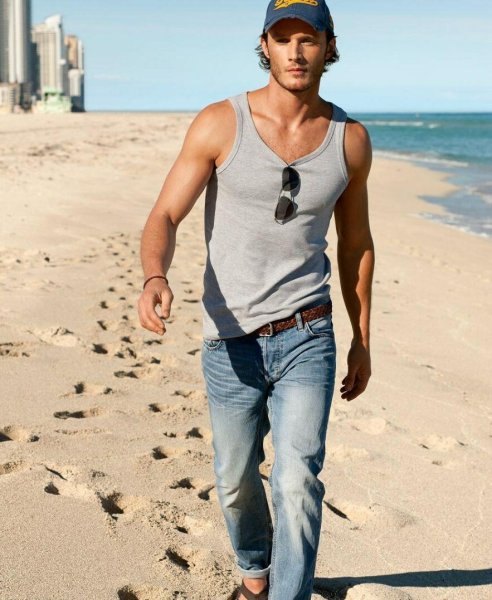 Майка парень