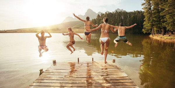 Купаться летом