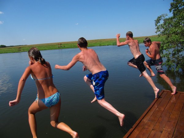 Лето в деревне на речке