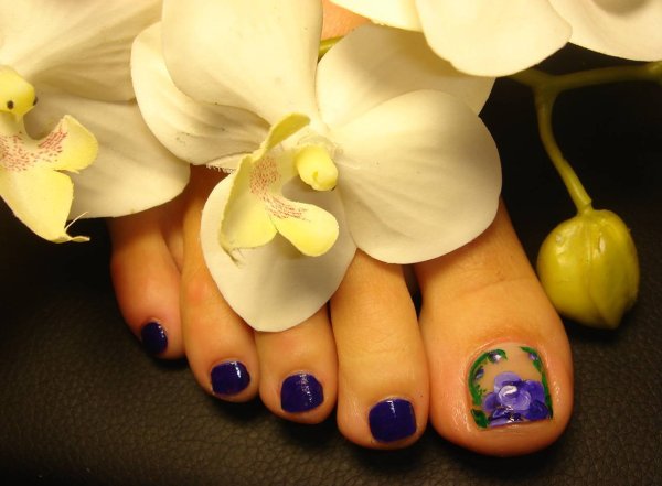 Красивые ногти на ногах