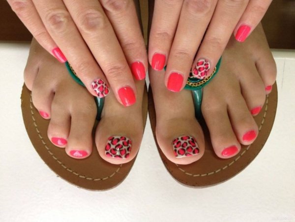 Летний маникюр и педикюр