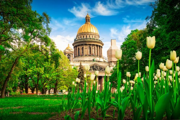 Май в Петербурге