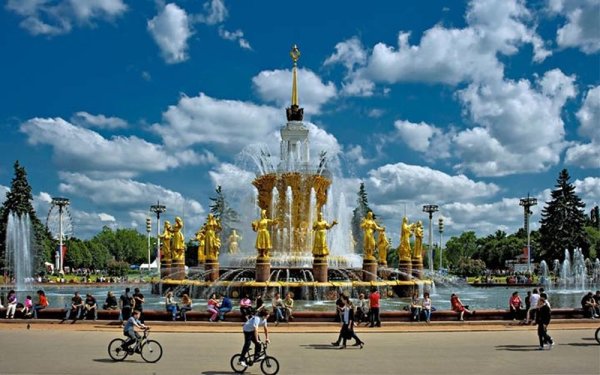 ВДНХ фонтаны вечером