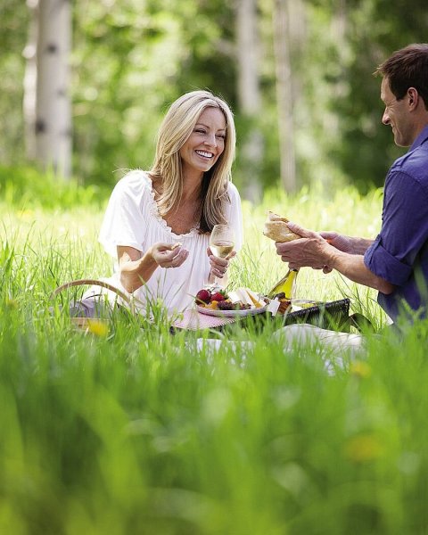 Фотосессия в полевых цветах