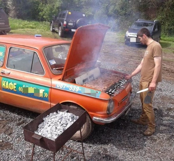 Lightning MCQUEEN dodge Charger 2021