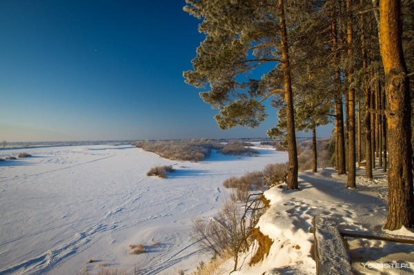 Зимняя река Волга