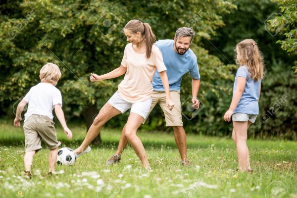 Семья футбол