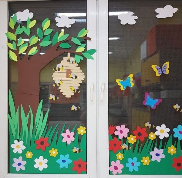 Украшение окон к весне в детском саду