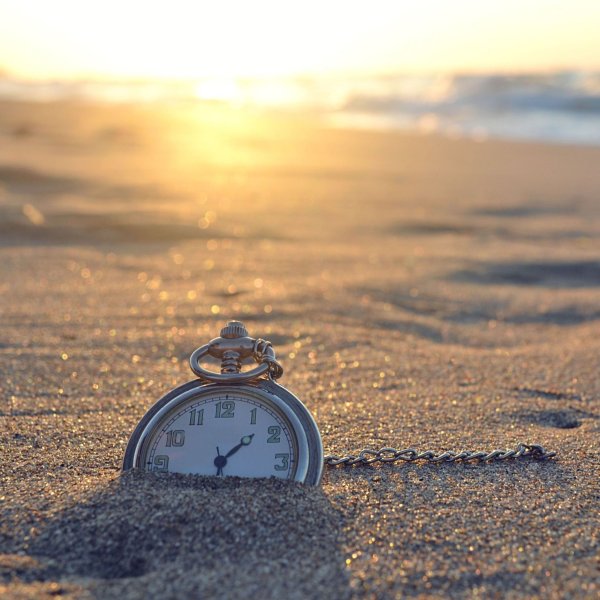 Фон с часами для детей