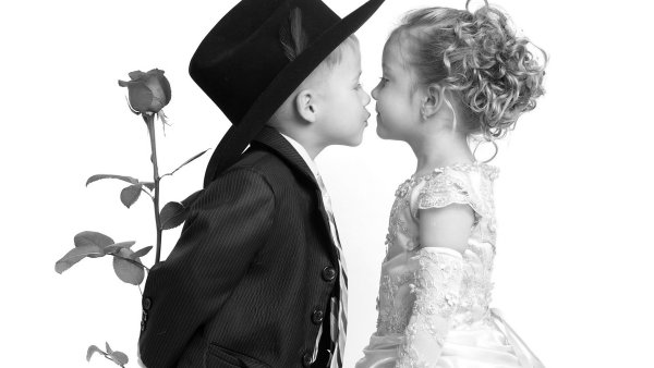 Праздник первого поцелуя