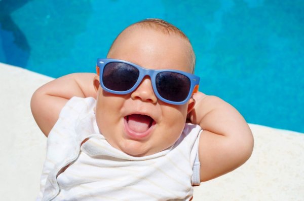 Малыш в очках