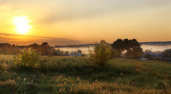 Рассвет поле деревня