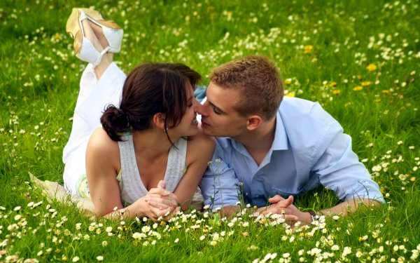 Мужчина и женщина лето