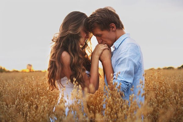 Влюбленные в лодке