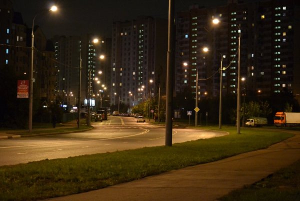 Двор Москва спальный район ночь