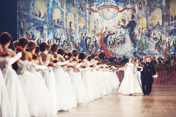 Адольф Ладюрнер «Гербовый зал зимнего дворца» 1838 г.