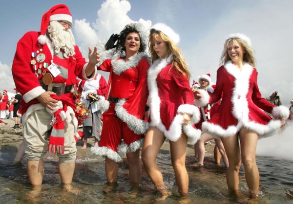 Дед Мороз прыгает