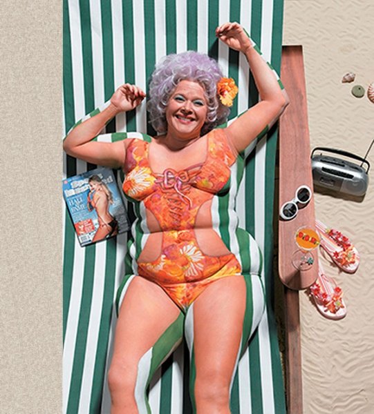 Бабки в купальниках