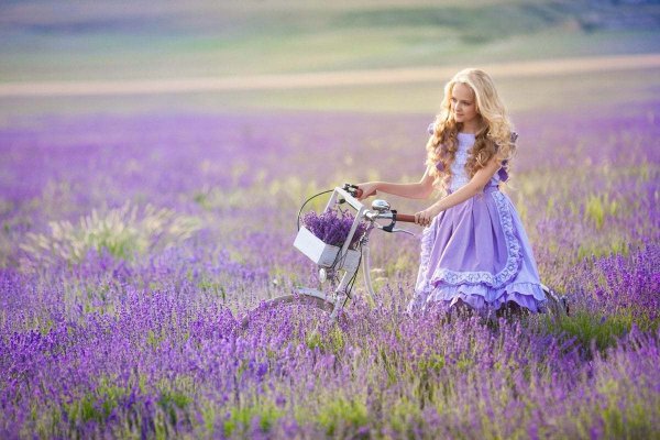 Художник Ирина Сушельницкая