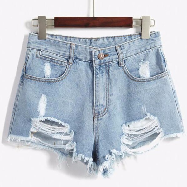 Джинсовые шорты на манекене