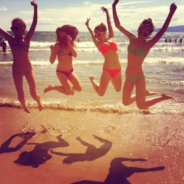 Красивые девушки летом