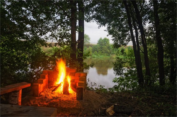 Лагерь костер