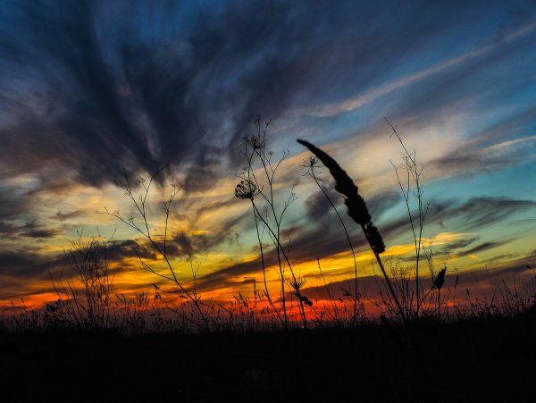 Закат с дождём в хорошем качестве