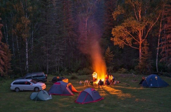 Палатка на природе