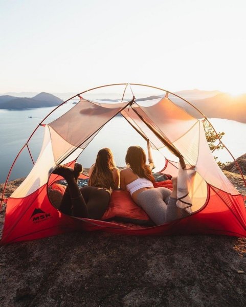 Красивый вид из палатки